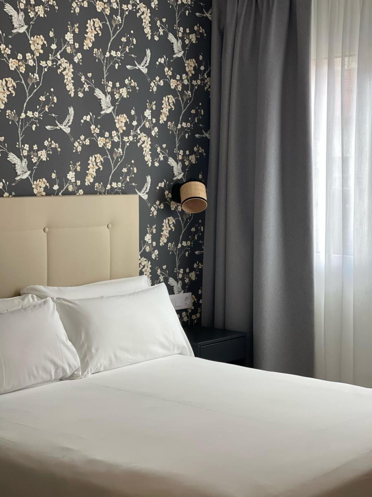 Hotel Cisneros Αλκαλά ντε Ενάρες Εξωτερικό φωτογραφία