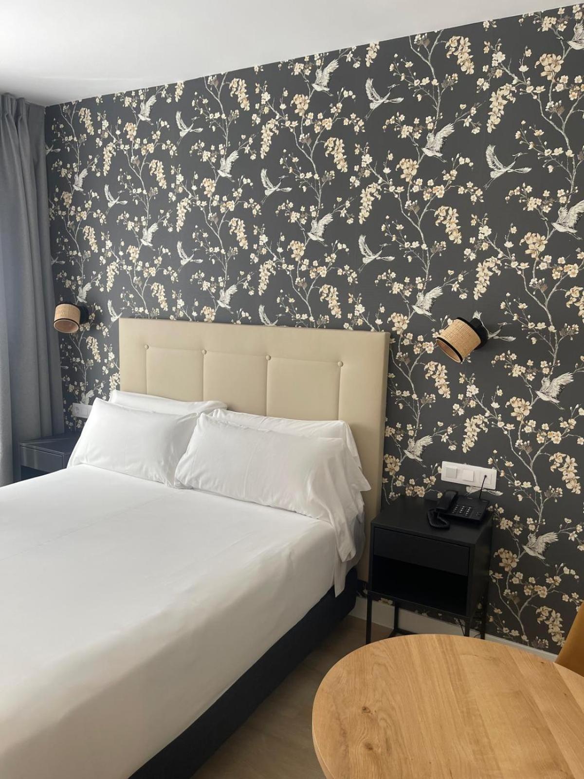Hotel Cisneros Αλκαλά ντε Ενάρες Εξωτερικό φωτογραφία